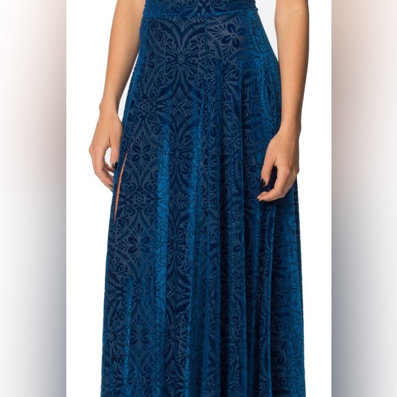 Burned Velvet Neptune Split Skirt - Picture 7 of 11